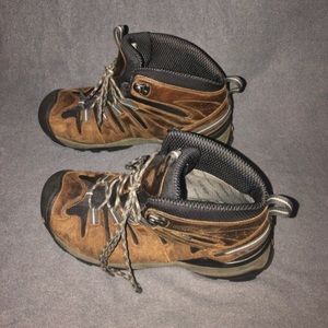 Men’s keen hiking boots